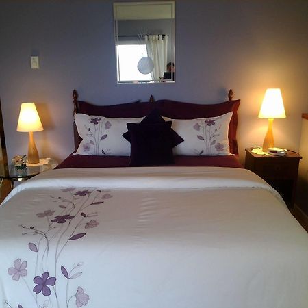 Sechelt Inlet B&B ภายนอก รูปภาพ